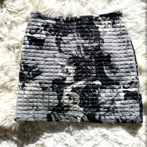 Quilted black and white Club Monaco mini skirt